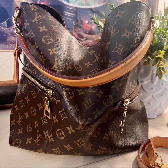 Louis Vuitton Melie Monogram Canvas Hobo Tote / Shoulder Bag - Picture 3 of 16